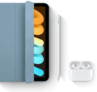 Un iPad mini en uso con la funda Smart Folio, un Apple Pencil Pro y los AirPods Pro