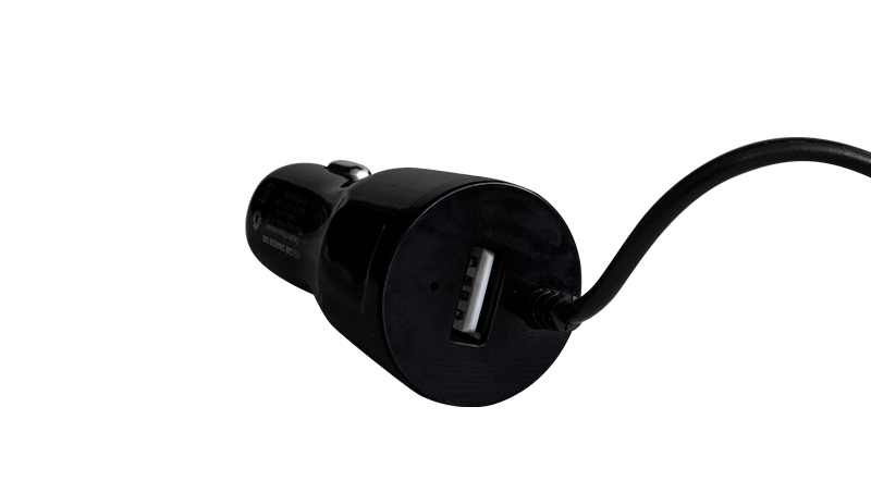 Adaptador universal de corriente para carro AU-303